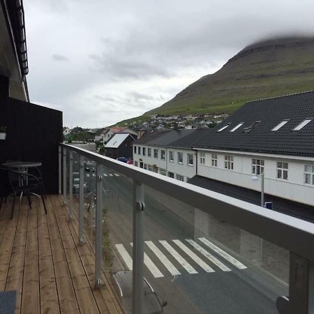 Private Spacious Home In City Center Klaksvík Exterior foto