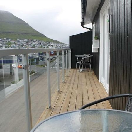 Private Spacious Home In City Center Klaksvík Exterior foto