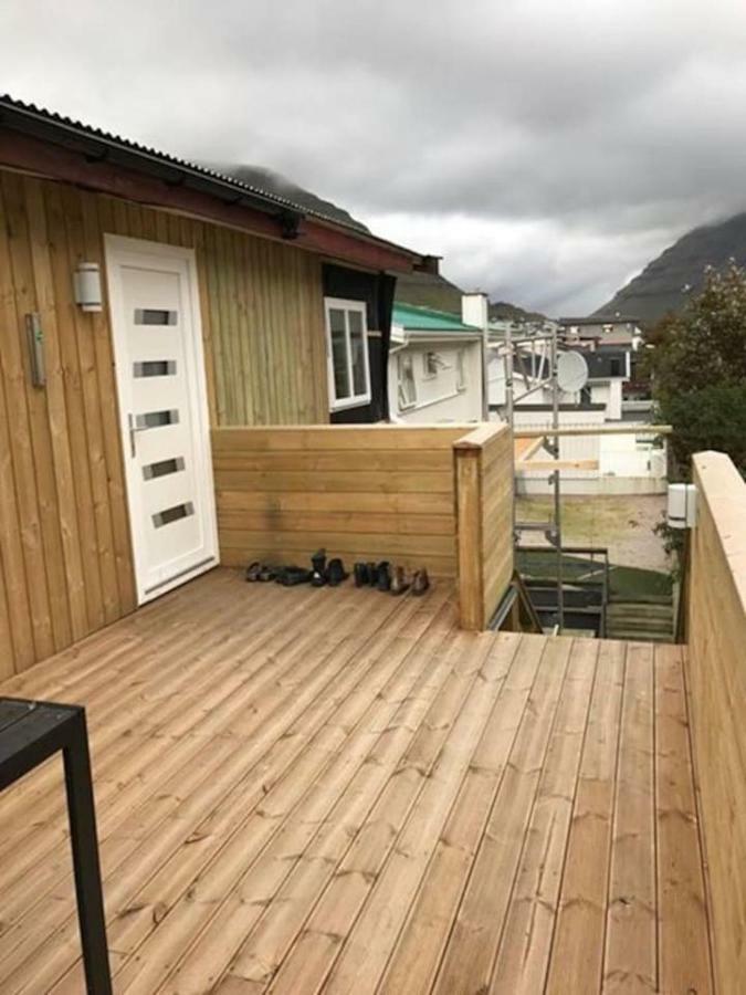Private Spacious Home In City Center Klaksvík Exterior foto
