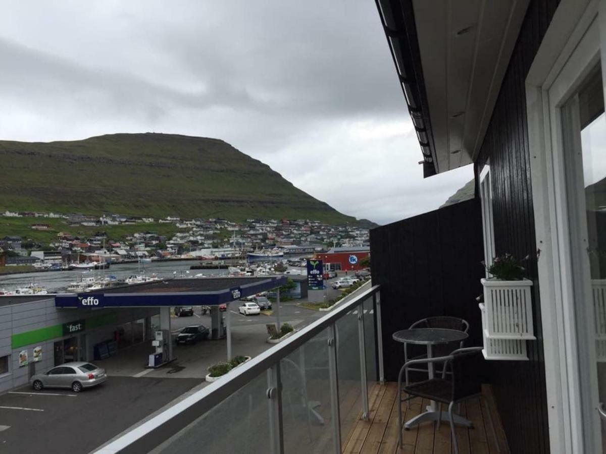 Private Spacious Home In City Center Klaksvík Exterior foto