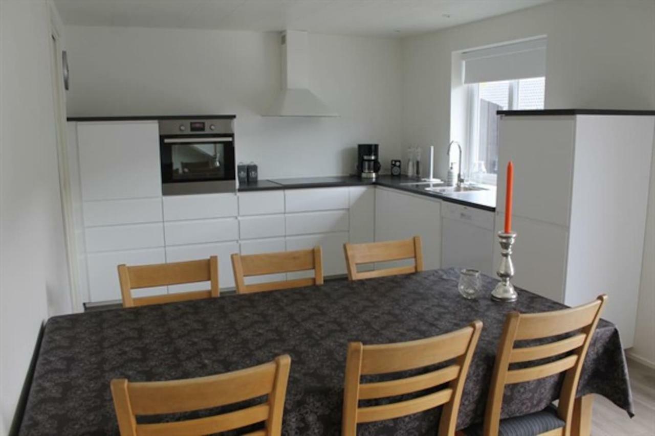 Private Spacious Home In City Center Klaksvík Exterior foto